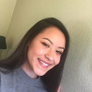 Meet your Posher, Elena